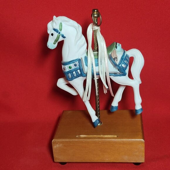 Vintage Musical Carousel Horse Figurine Plays Music - Picture 1 of 13